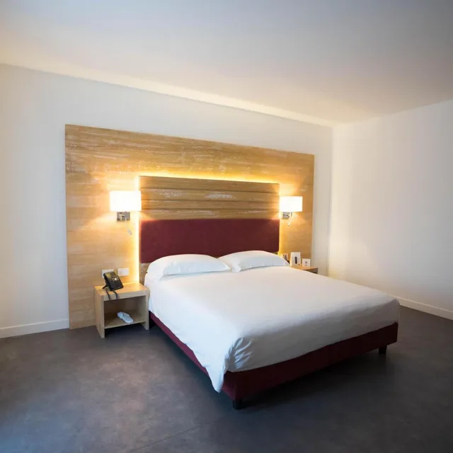 غرفة كبيرة بسرير مزدوج، Pm Hotel 7/10