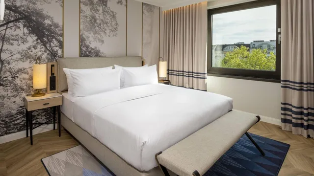 جناح ركني بسرير فردي بغرفتي نوم، DoubleTree by Hilton Berlin Ku’damm 3/10