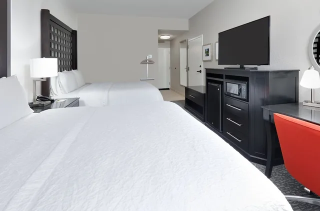 غرفة قياسية بسريرين كوين، Comfort Inn Plano Dallas 10/10