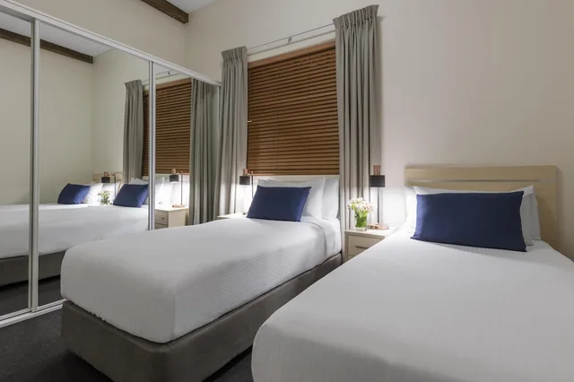 2 Bedrooms, Apartment, Two Story، Oaks Sydney Goldsbrough Suites 6/10