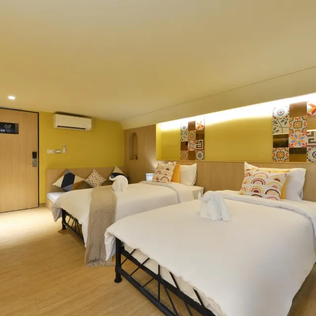 غرفة تنفيذية بسريرين منفصلين بحوض استحمام، Kastel Bangkok Hotel 2/3