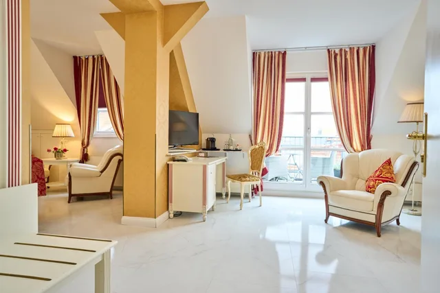 Grand, Augusta, Suite، HOTEL AUGUSTA 1/1