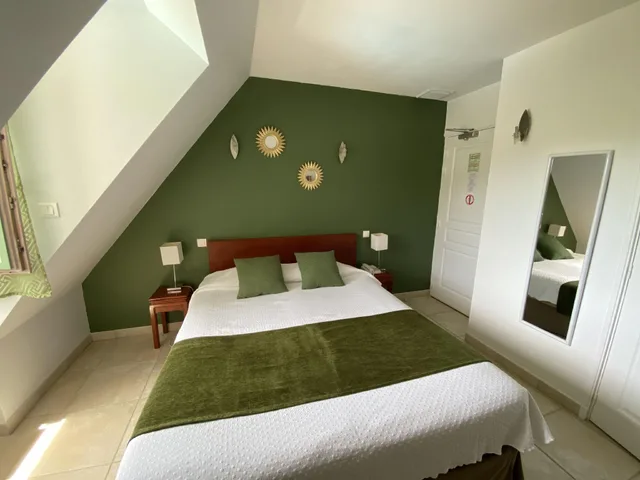 غرفة قياسية بسرير مزدوج، Hôtel Bon Encontre 2/2