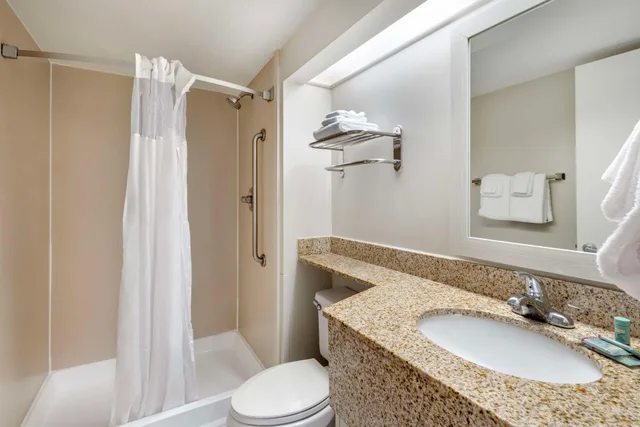 Exterior, Garden, Courtyard, 2 Queen Beds, Terrace، Best Western Cocoa Beach Hotel and Suites 8/9
