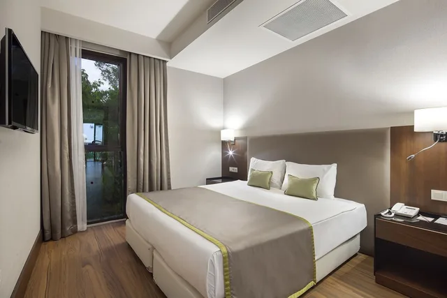 Family Suite, Garden, Twin Beds, Pool View, Sofa، Trendy Lara Hotel 4/9