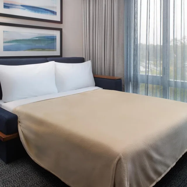 Guest Room, Standard, King Bed, Accessible, Courtyard BY Marriott Atlanta Covington 1/6