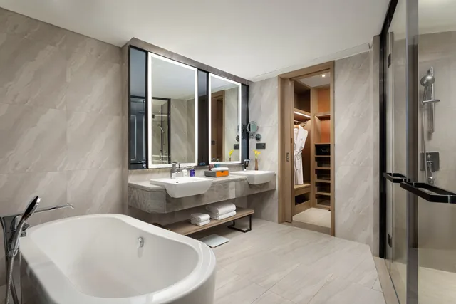 جناح بسرير كينج بغرفة نوم واحدة، voco Shanghai Hongqiao Hub by IHG 6/9