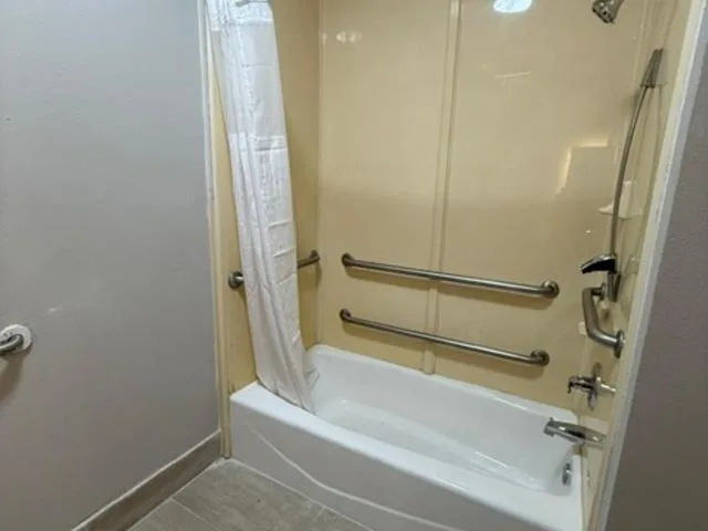 غرفة رباعية بسريرين كوين، Comfort Inn & Suites Tyler North 4/4