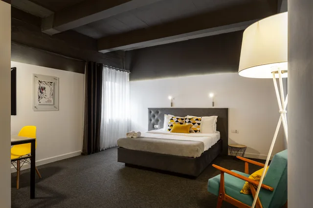 غرفة قياسية بسرير كوين بإطلالة على المدينة، Hotel Bohemian Garni 7/10