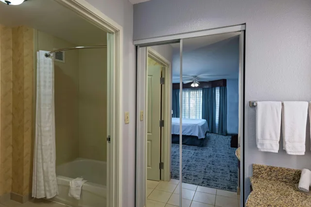 2 Bedrooms, Suite, 2 Queen Beds, 2 Bathrooms، Homewood Suites By Hilton Fort Collins 3/4