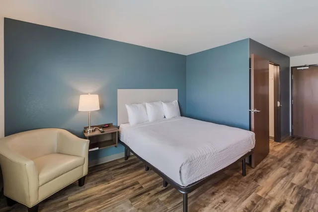 غرفة أساسية بسرير كوين، WoodSpring Suites Round Rock - Austin North 3/4
