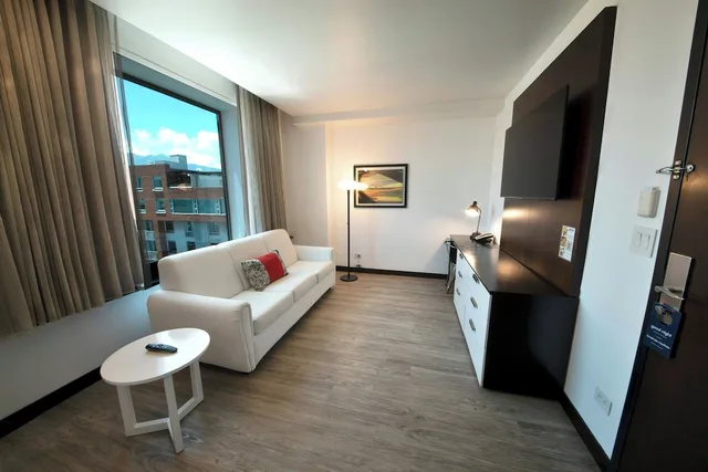غرفة ديلوكس بسرير مزدوج، Four Points by Sheraton San Jose Sabana 7/10