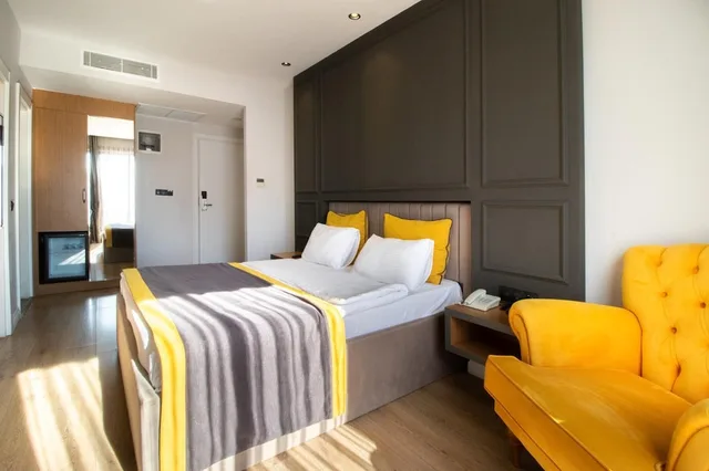 غرفة عائلية بسرير مزدوج وسريرين منفصلين بغرفتي نوم، Espina Hotel 1/3