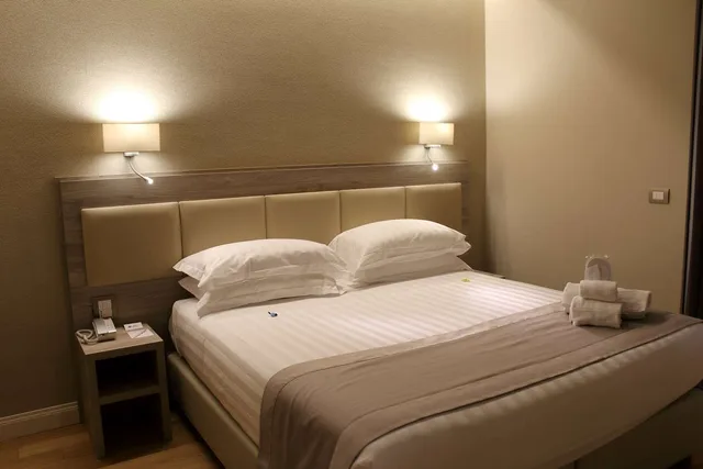 غرفة كومفورت بسرير كينج، Best Western Hotel Moderno Verdi 2/5