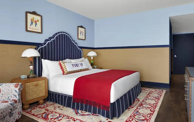 Room, King Bed, Graduate View, Accessible، Graduate by Hilton Dallas 1/5