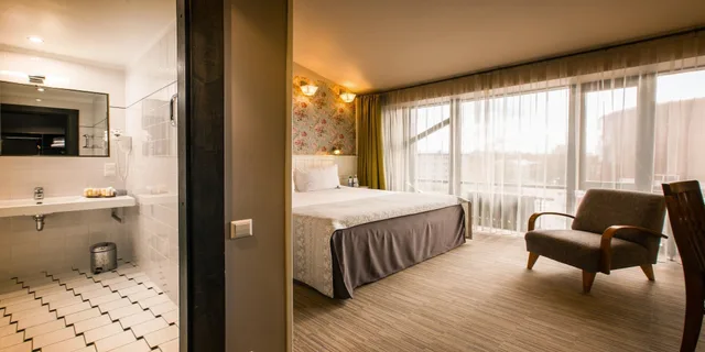 Superior, Twin Beds, Promenade Hotel 7/9