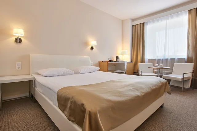 غرفة سوبيريور بسرير كوين، MyContinental Bucuresti Gara de Nord 1/4