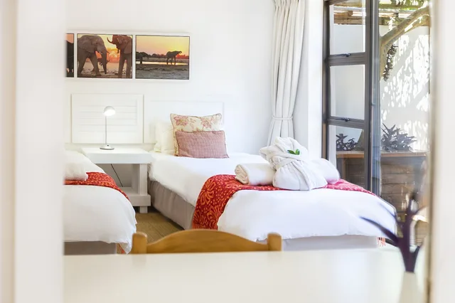غرفة قياسية بسريرين منفصلين، Sandals Guest House 6/10