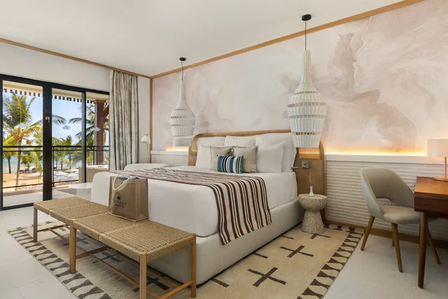 Club, Suite, Ocean Front, Dreams Playa Esmeralda Resort & Spa 2/4