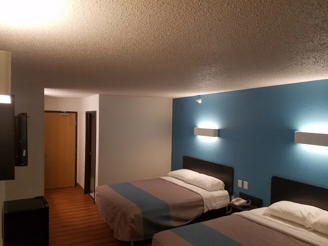 غرفة ديلوكس بسريرين كوين، Motel6 Indianapolis, IN - Southport 1/10