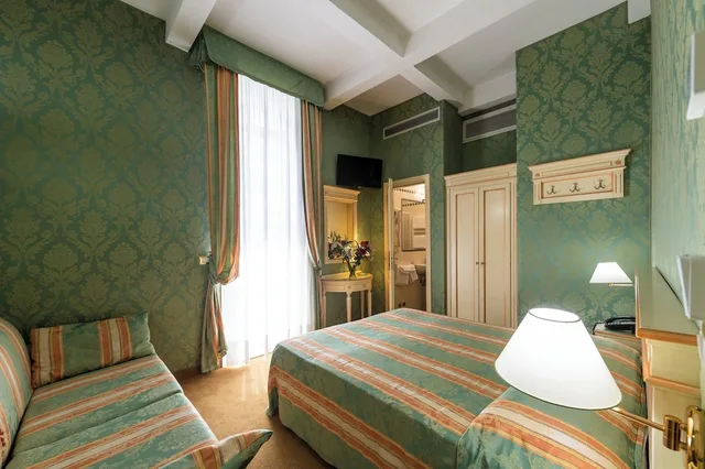 غرفة سوبيريور بسرير مزدوج بإطلالة على الحديقة بشرفة، Hotel Villa Delle Palme 2/4