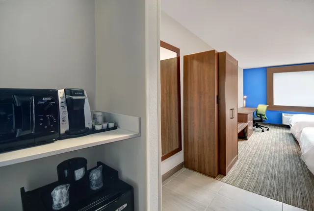 غرفة بسريرين كوين، Holiday Inn Express Marshall 4/4