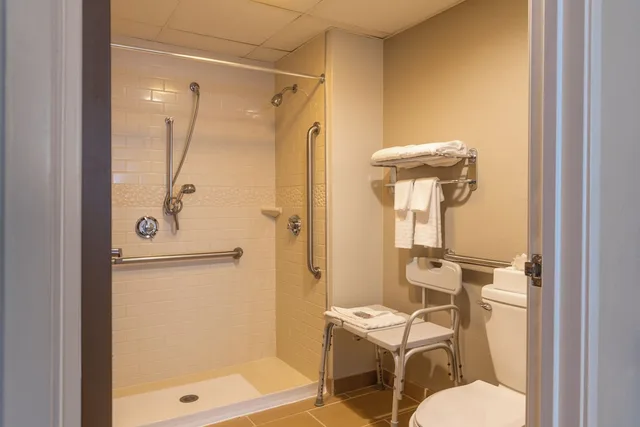 غرفة قياسية بسريرين كوين لذوي الإعاقة، Best Western The Inn at Sharon/Foxboro 8/8