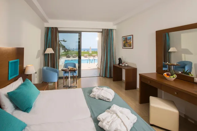Junior Suite, Sea View, Shared Pool، Asterias Beach Resort 3/7