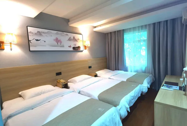 غرفة ثلاثية، GreenTree Inn Chongqing Longhu Times Tianjie Xietaizi Subway Station Hotel 2/2