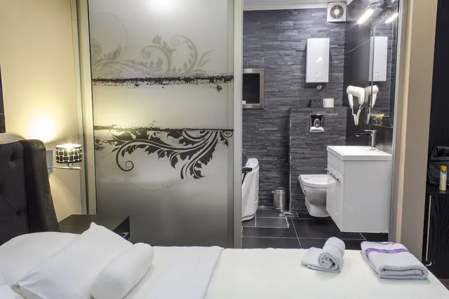 غرفة اقتصادية بسرير كوين، Madison Rooms 6/9
