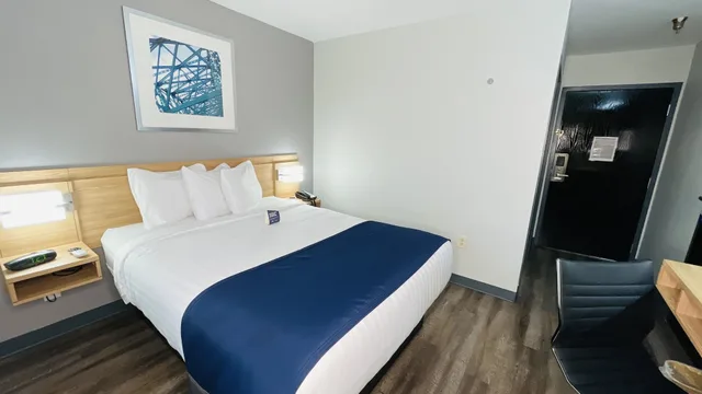 غرفة بسرير كوين، Microtel Inn Suites By Wyndham Tuscaloosa East 3/4