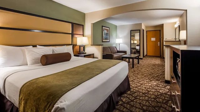 جناح بسرير كينج، Best Western Plus Vancouver Mall Dr. Hotel & Suites 1/2