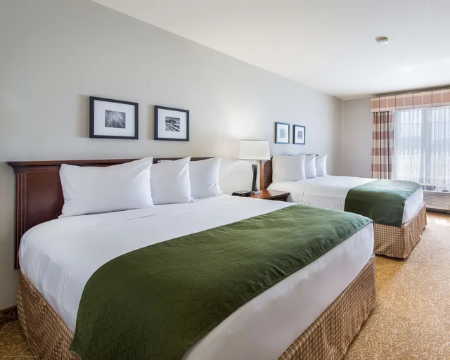غرفة بسريرين كوين، Country Inn & Suites By Radisson Greeley Co 1/2