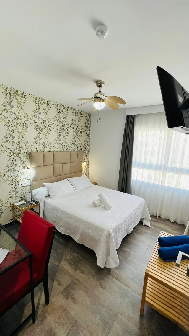 غرفة بسرير مزدوج، Bajondillo Beach Cozy Inns - Adults Only 2/4