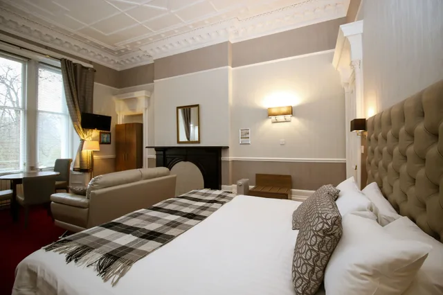 استوديو كلاسيكي بسرير كينج، Embassy Apartments 1/10