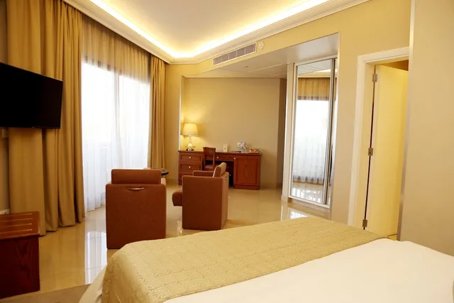 غرفة ديلوكس بإطلالة على البحر مفردة بسرير فردي، Bayview Hotel, Beirut 7/9