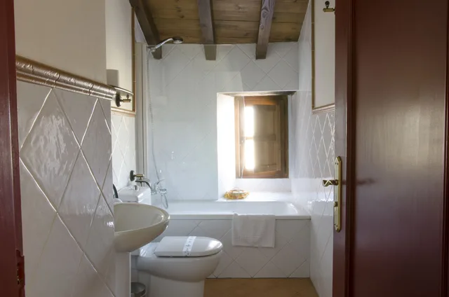 غرفة ديلوكس بسرير كوين، PALACIO REJADORADA 6/7