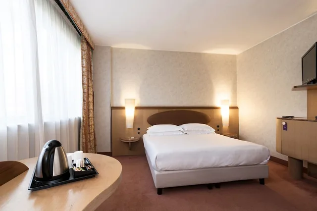 غرفة سوبيريور بسرير مزدوج، Mercure Roma West 3/10