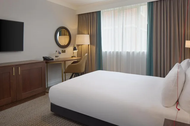 Room, King Bed, Queen Bed, Accessible, DoubleTree by Hilton St Anne's Manor 5/10