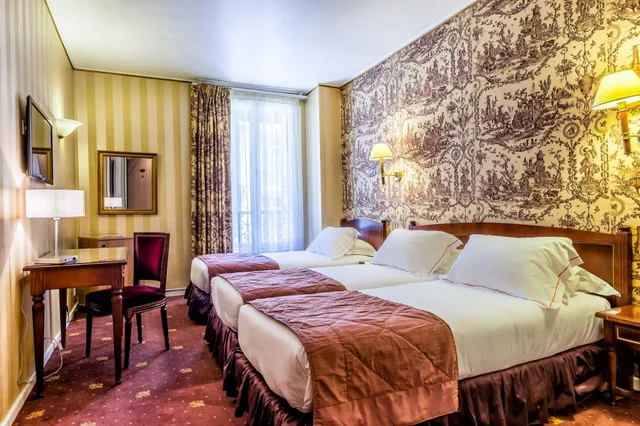 غرفة متصلة بسرير مزدوج، Regence Hotel 1/2