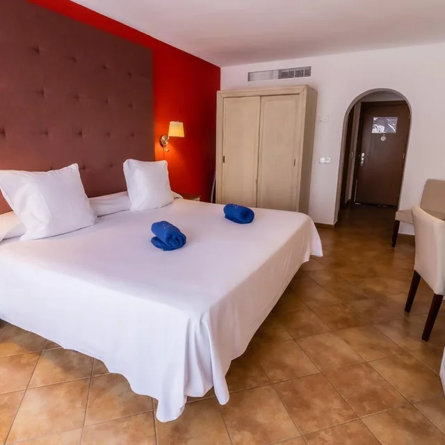 Superior, Queen Bed, Paloma Blanca Boutique Hotel 2/8