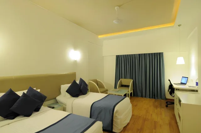 غرفة سوبيريور بسرير مزدوج، The Central Court Hotel 1/1