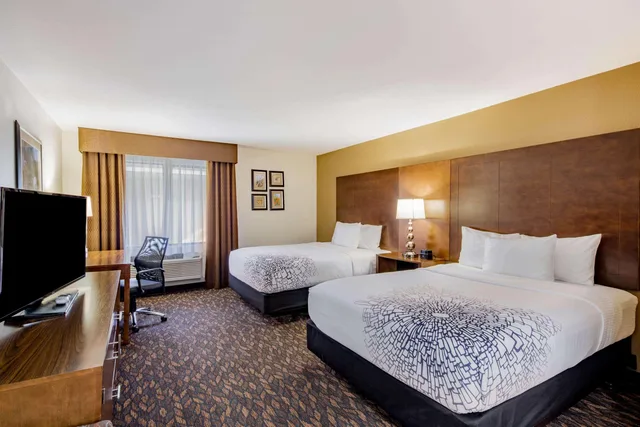 غرفة بسريرين كوين، La Quinta Inn & Suites by Wyndham Oakland - Hayward 2/3