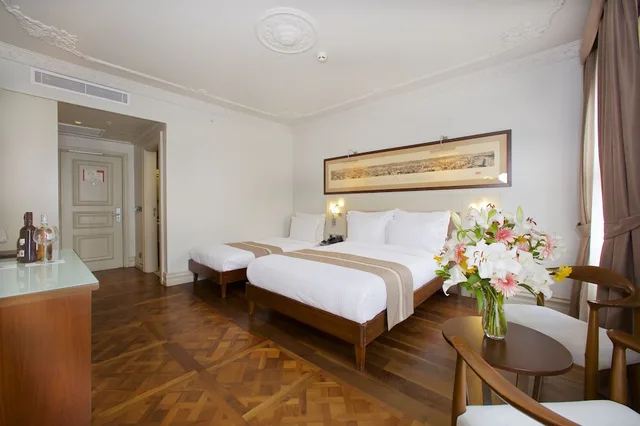 غرفة كومفورت ثلاثية بسرير كوين وسرير فردي، TAXIM LOUNGE HOTEL 6/10
