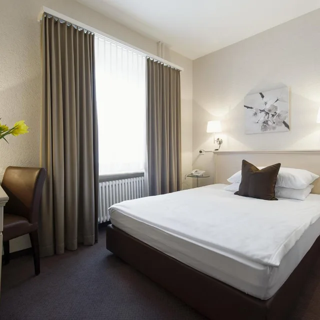 Room, Single, Neufeld Hotel 1/9