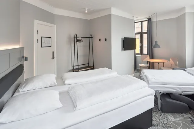 غرفة قياسية بسرير كينج مع أريكة، Four Points Flex by Sheraton Copenhagen City 3/5