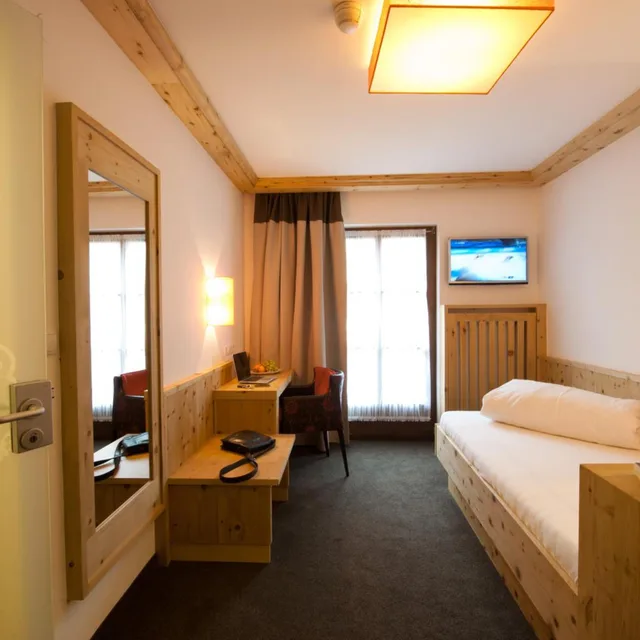 Room, Single, Bierwirt 2/5