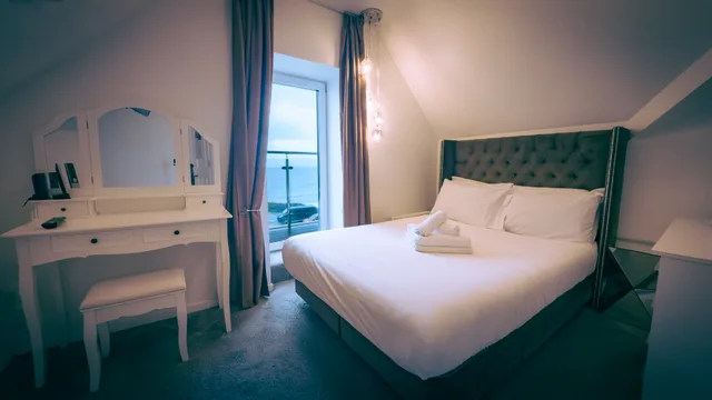 Room, Double Bed, Sea View, OYO Newquay Beach Hotel 3/5