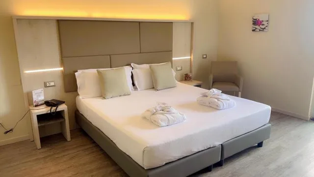 غرفة سوبيريور بسرير كوين، JR Hotels Gate 7 Bologna 1/4