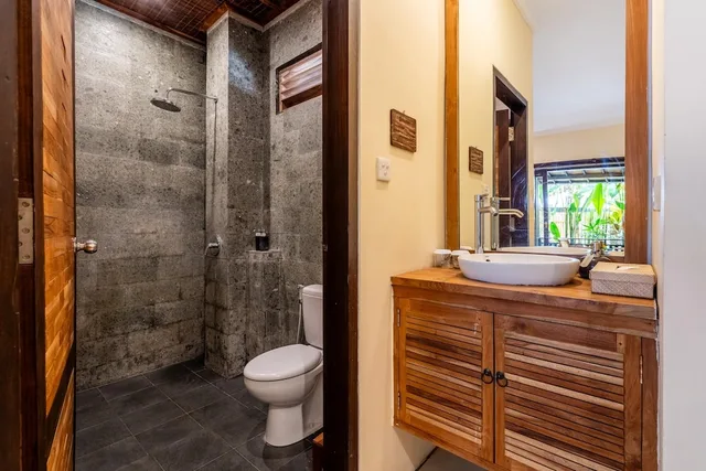 غرفة قياسية بسرير مزدوج بشرفة، Meruhdani Boutique Hotel Ubud 10/10